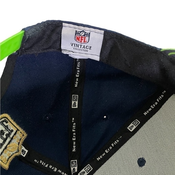New Era 9Fifty Seattle Seahawks SnapBack Vintage Hat • NWOT - Picture 8 of 9